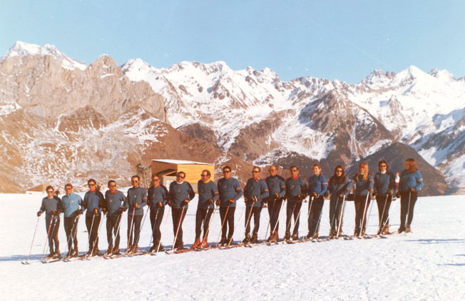 Monitores de la Escuela de ESquí de Formigal en los años 70
